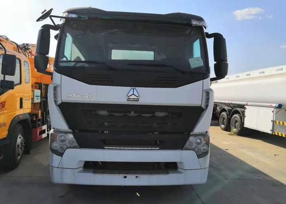 le camion SINOTRUK HOWO A7 10 de réservoir de carburant de 371hp 6x4 roule la capacité 21cbm