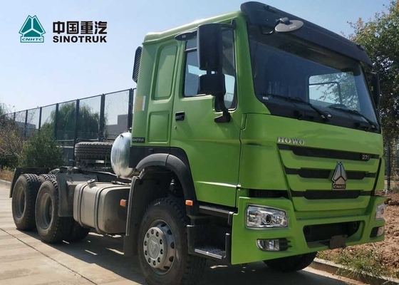 Le camion LHD de tracteur de tête de dessin de HOWO choisissent la couleur verte de roues de la cabine 10 de couchette