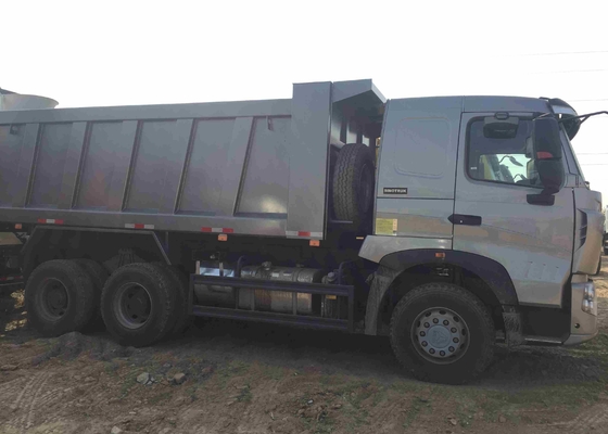 8X4 371HP camion à benne basculante lourd de Spéc. de 60 tonnes avec 12 pneus, garantie de 1 an