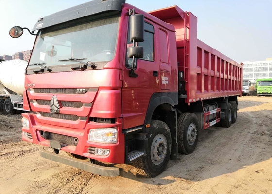 Équipement résistant de camion à la benne basculante 6x4 de HOWO avec le camion à benne basculante international de la couleur 371hp rouge