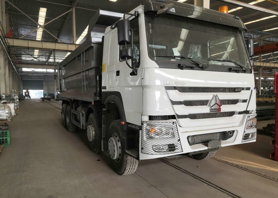 Camion à benne basculante arrière international PASSÉ PAR OIN de camion à benne basculante de construction de camion à benne basculante de SINOTRUK HOWO 8x4