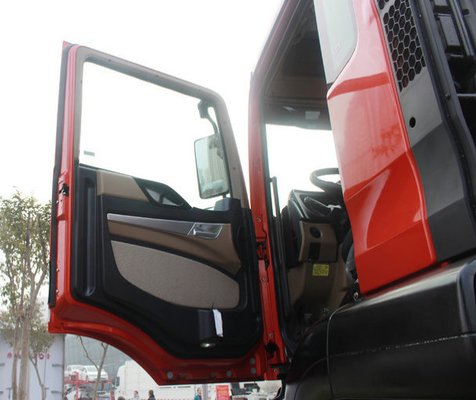 Sinotruk Howo 8x8 toute la capacité de tonne du camion 371hp 20-60 de moteur d'entraînement de roue