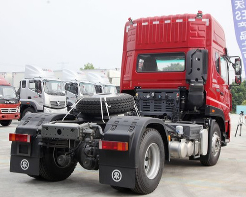 Camion à benne basculante de remorque de tracteur de SINOTRUK STEYR 4X2 dans la couleur rouge pour la tonne 8-20