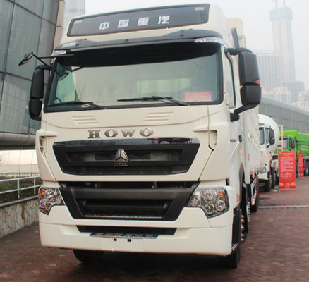 Camion de livraison de cargaison de ZZ1317M4661V SINOTRUK HOWO 8X4 371hp pour l'environnement dur