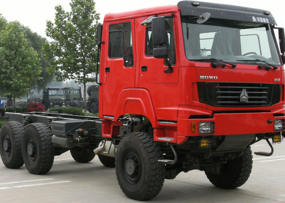 Le camion de compacteur de déchets de ZZ2167M5227 6x6 toute la cargaison d'entraînement de roue troque la puissance III 380hp de l'euro II de SINOTRUCK