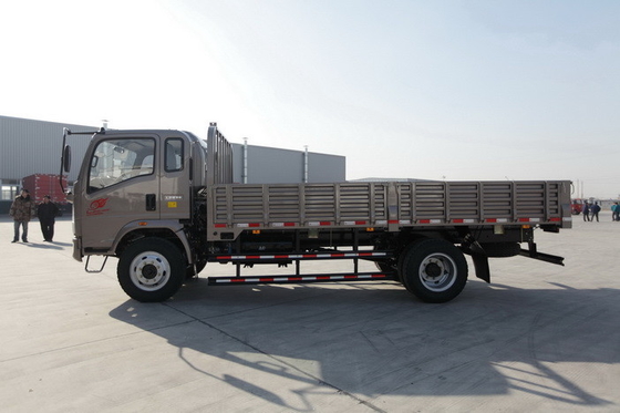 Le message publicitaire de faible puissance de HOWO 4x2 troque l'essieu arrière de la couleur 160hp 8.2t de Brown d'économie de combustible