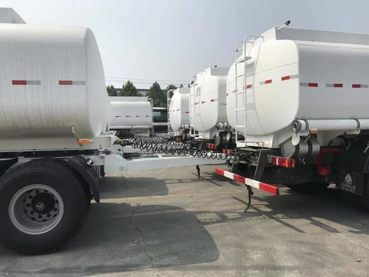 21000 litres de Sinotruk Howo A7 6x4 de camion Lhd de réservoir de carburant 4 millimètres d'épaisseur de réservoir