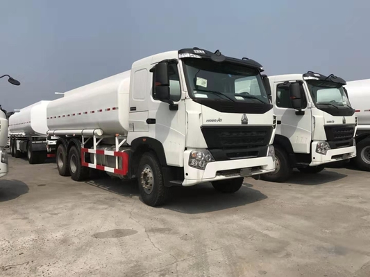 21000 litres de Sinotruk Howo A7 6x4 de camion Lhd de réservoir de carburant 4 millimètres d'épaisseur de réservoir