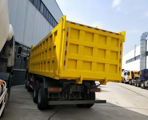 Camion à benne basculante résistant de HOWO 8x4, couleur de jaune de camion- de LHD Sinotruk