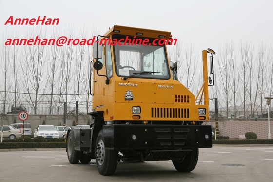 Cabine simple de camion de tracteur de port de Sinotruk avec 4 pneus et 1 pièce de rechange