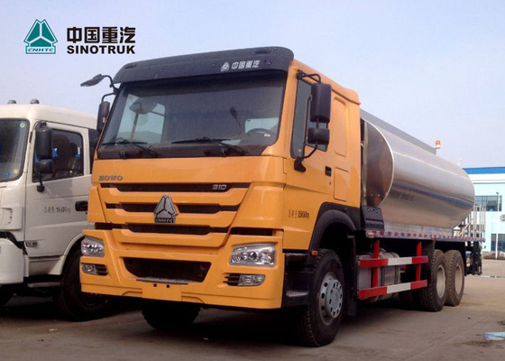 Camion de réservoir liquide d'asphalte de CBM de l'arroseuse 10 de bitume de Sinotruk Howo 290hp 4x2