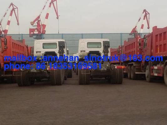 Sinotruk 6x4 10 roule la cabine du camion 371hp HW79 de tracteur avec 2 dormeurs et climatiseurs