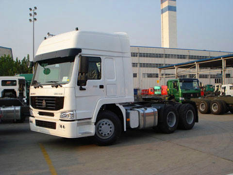 Haut camion de moteur de Sinotruk Howo7 de la cabine HW79 pour la capacité du remorquage 40-50T