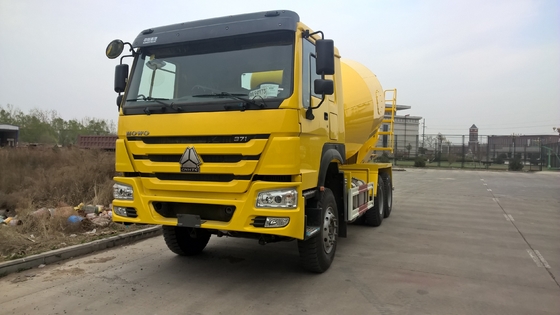 6x4 couleur jaune concrète de Sinotruk Howo de camion de mélangeur de mobile de Sinotruk Howo de 12 mètres cubes