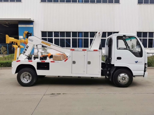 ISUZU 5 tonnes de naufrageur de délivrance légère de Tow Truck For City Road avec l'efficacité d'opération élevée de boîte de vitesse manuelle