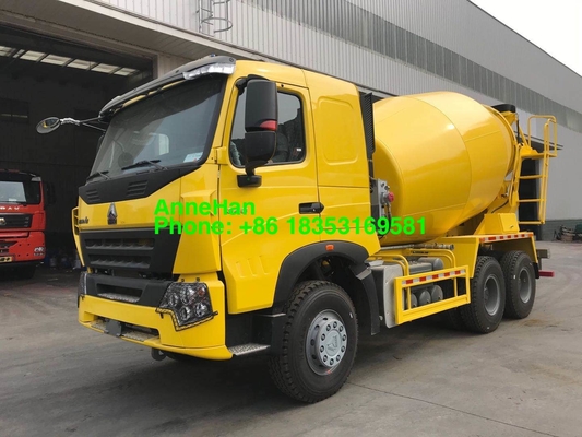 Camion de réservoir de mélangeur de HC16 Sinotruk 10M3 avec la pompe et le moteur de l'Italie