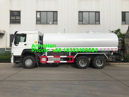 Camion de réservoir d'eau de Sinotruk Howo 7 20000L 6x4 avec le système de jet