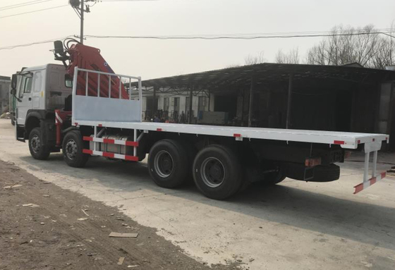 grue montée par camion ZZ1257M4341W de Sinotruk Xcmg de roues de 10T 336hp 10
