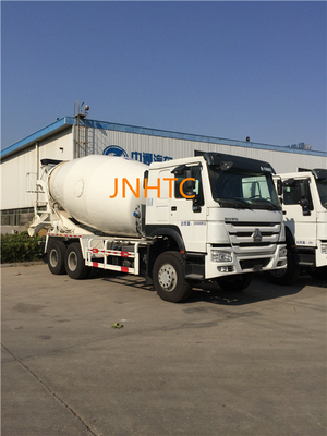 Howo Sinotruk 9 sièges cubiques du camion deux de mélangeur de ciment de 10m3 12CBM