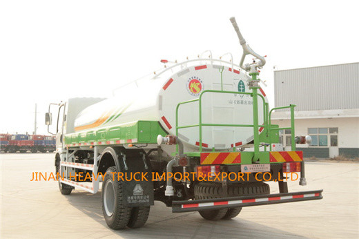 Camion d'arroseuse de l'eau de Howo de lumière de SINOTRUK 50000 litres de camion de pompiers de réservoir d'eau