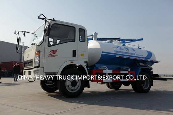 Camion de faible puissance 4cbm de HOWO 4X2 1000 gallons d'eaux d'égout de nettoyage d'aspiration