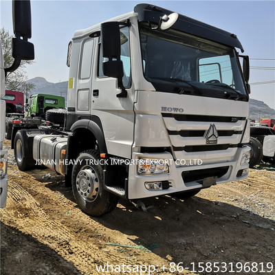 Roues courantes 4x2 266HP 336HP du camion 6 de tracteur de Howo de moteur