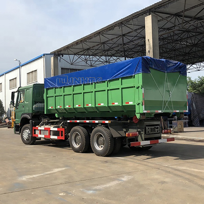 Camion à ordures de petit pain de bras de crochet de SINOTRUK HOWO 6x4 pour les déchets de rebut de déchets