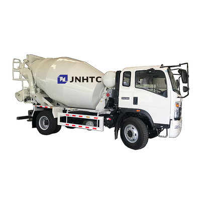 Camion 4x2 de mélangeur de ciment de Sinotruk HOWO 4 mètres cubes