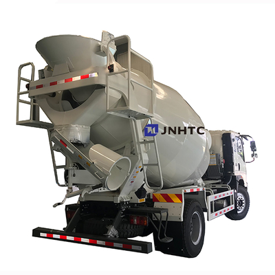 Camion 4x2 de mélangeur de ciment de Sinotruk HOWO 4 mètres cubes