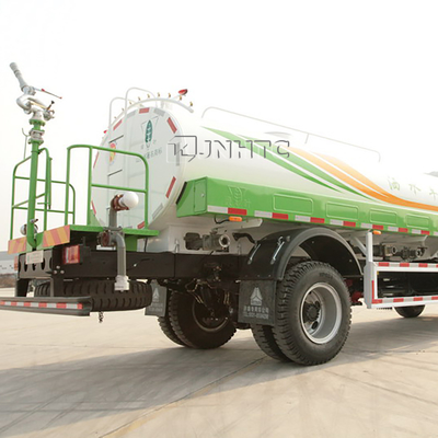 Camion de réservoir d'eau légère de SINOTRUK HOWO 4x2 avec 14m Front Sprinkler