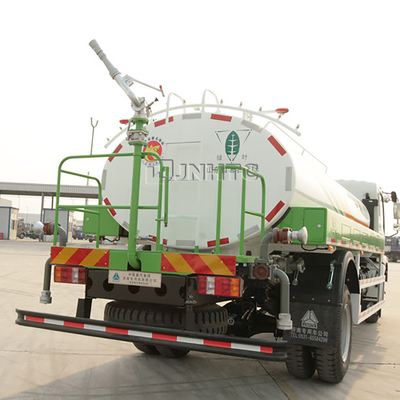 Camion de réservoir d'eau légère de SINOTRUK HOWO 4x2 avec 14m Front Sprinkler