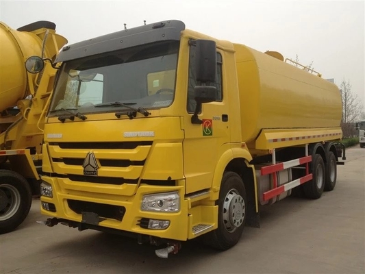 Camion de transport d'eau potable de bateau-citerne de HOWO 20 CBM pour le chantier de construction