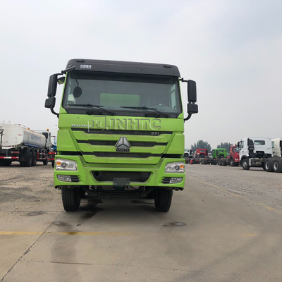 Le message publicitaire de faible puissance de HOWO Euro2 Euro4 troque le camion-citerne aspirateur de mazout de 8x4 38000L