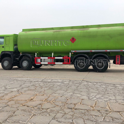 Le message publicitaire de faible puissance de HOWO Euro2 Euro4 troque le camion-citerne aspirateur de mazout de 8x4 38000L
