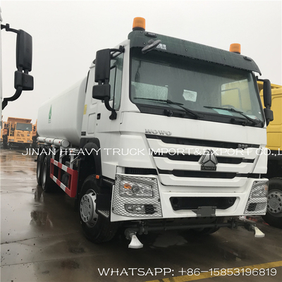 25000 litres de Sinotruk Howo 25cbm eau le camion d'arroseuse de l'eau de camion de réservoir