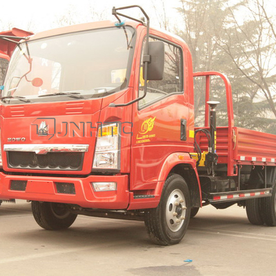 Le camion de Sinotruk HOWO 4x2 a monté le camion télescopique de Crane Hook Folding Arm Lifting