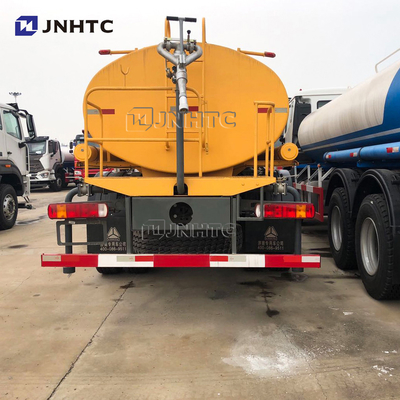 Litre 8cbm 12cbm du camion de réservoir des eaux usées de roues de HOWO 4X2 6 Euro2 Euro4 12000