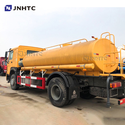 Litre 8cbm 12cbm du camion de réservoir des eaux usées de roues de HOWO 4X2 6 Euro2 Euro4 12000