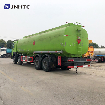 Les roues de HOWO 8x4 12 le camion de réservoir de carburant réapprovisionnant en combustible 30cbm 35cbm 25 CBM Euro2 Euro3