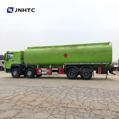 Les roues de HOWO 8x4 12 le camion de réservoir de carburant réapprovisionnant en combustible 30cbm 35cbm 25 CBM Euro2 Euro3