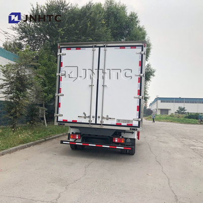 Transport 4x2 Van Container Cargo Box Truck de faible puissance de HOWO