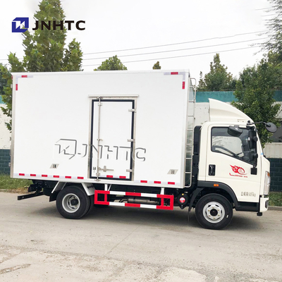 Transport 4x2 Van Container Cargo Box Truck de faible puissance de HOWO