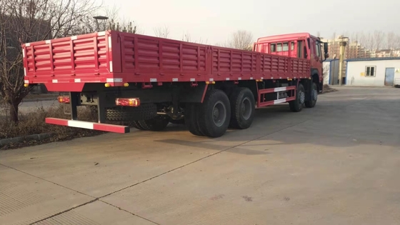 Cycliste à plat Heavy Van du camion 8*4 12 de cargaison de Sinotruk HOWO