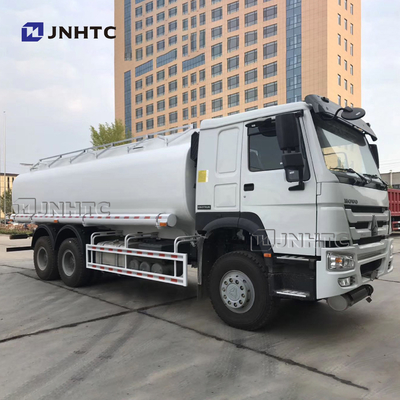 Camion-citerne aspirateur de carburant de HOWO 6x4 336hp avec le bateau-citerne 20cbm