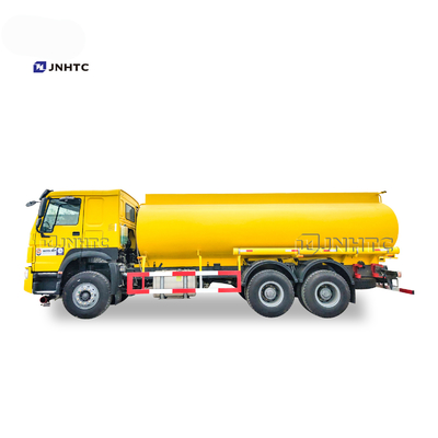 Sino camion-citerne aspirateur de carburant de HOWO 6x4 371hp avec le bateau-citerne 20cbm