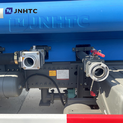 camion-citerne aspirateur bleu d'arroseuse de jet d'eau de 15cbm HOWO 6X4 15000L