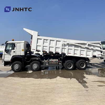Roues du camion 12 de Front Lifting Heavy Duty Dump avec la couverture arrière Sinotruk Howo