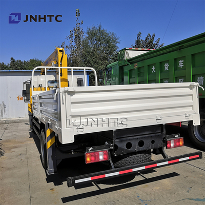 Lumière de Sinotruk Howo 4X2 télescopant le boom Crane Truck 5 tonnes