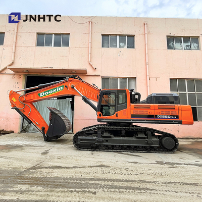 Une nouvelle excavatrice chinoise de 55 tonnes, un moteur japonais Euro4