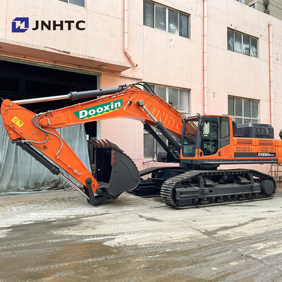 Une nouvelle excavatrice chinoise de 55 tonnes, un moteur japonais Euro4